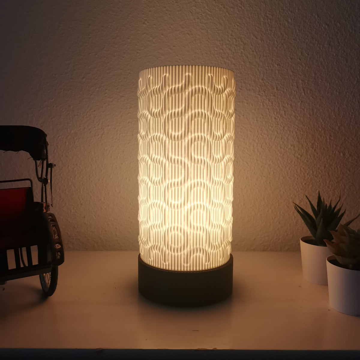 Lampe LED sans fil rechargeable – RGB, tactile et à intensité réglable