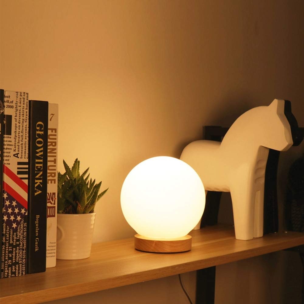 Lampe de chevet ou bureau LED design en rondeur