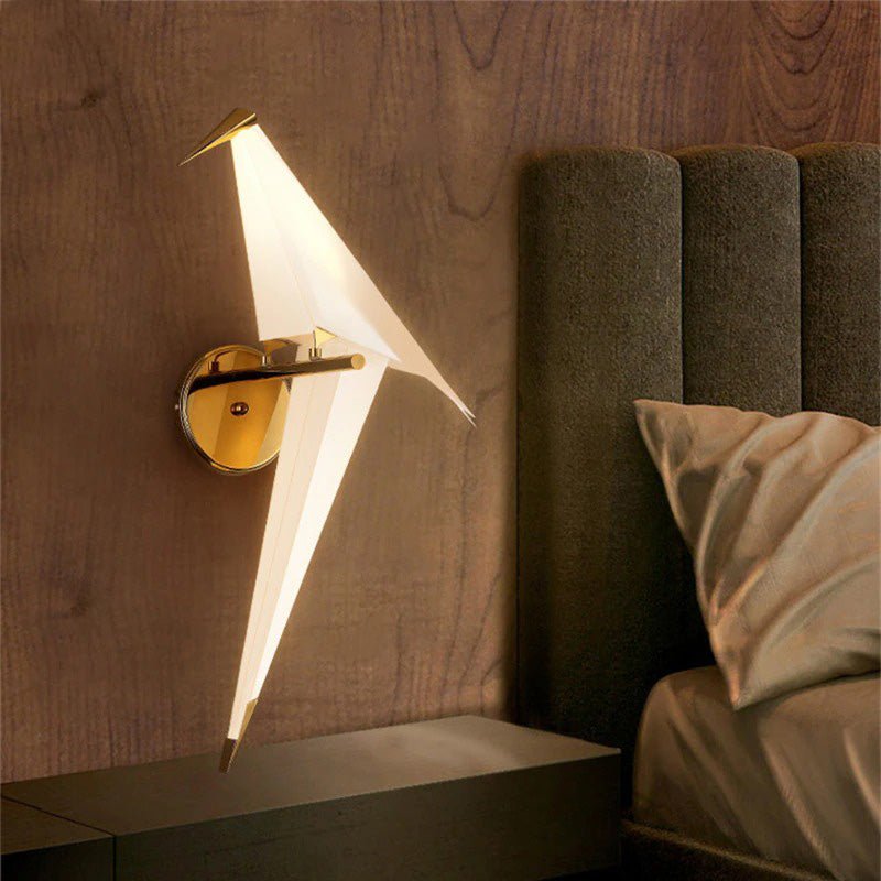 Lampe de chevet minimaliste sans couture avec branches florales et oiseau  tropical oiseau volant et table de chevet en bois Lampe de chevet Lampe de